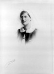 Nurse Muriel Thompson (Archives Tasmania)