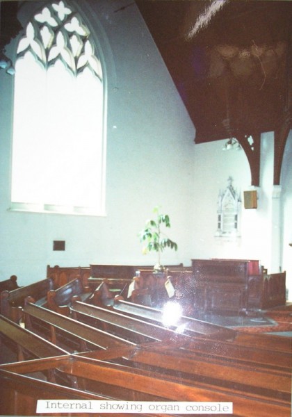 1980c 05 Cairns Memorial Church organ console
