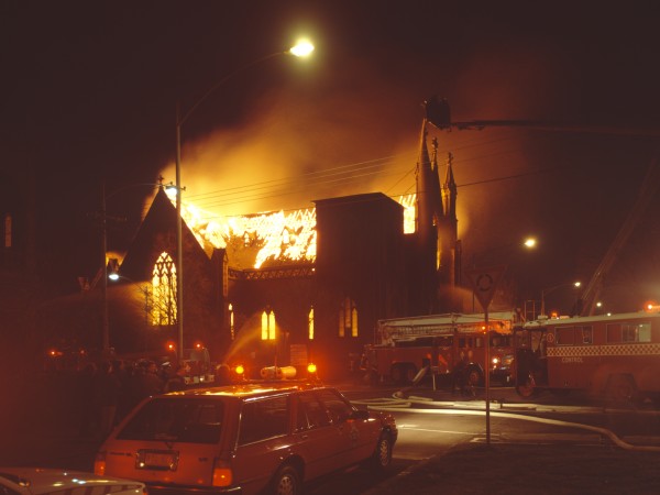 1988 05 Cairns Memorial Church fire