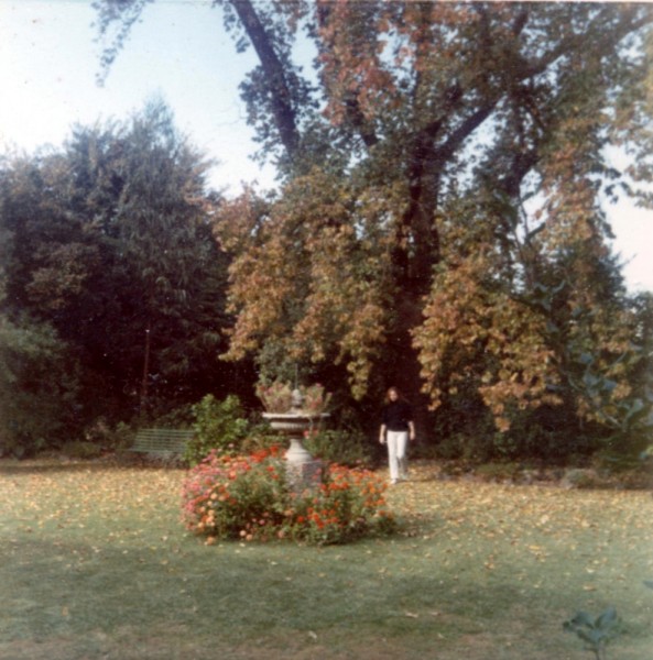 19 1972 Bishopscourt garden - Clem Taplin