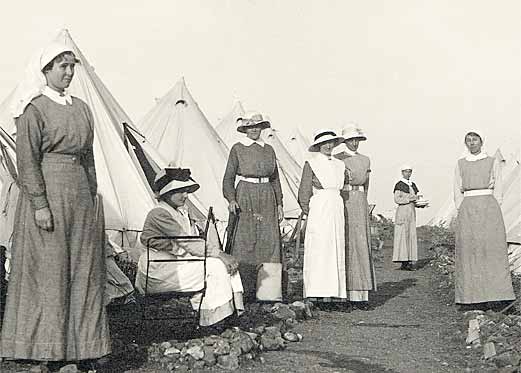 Australian sisters on Lemnos 1915