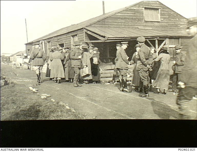 Nurses and other personnel leaving 2AGH March 1919 AWM 2402.021